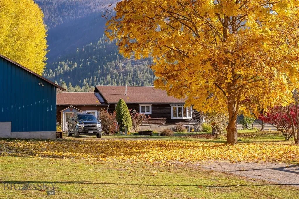 4 Courtier, Thompson Falls, Montana 59873, Thompson Falls, Montana 59873, 3 Bedrooms Bedrooms, ,2 BathroomsBathrooms,Residential,For Sale,4 Courtier, Thompson Falls, Montana 59873,0,404738