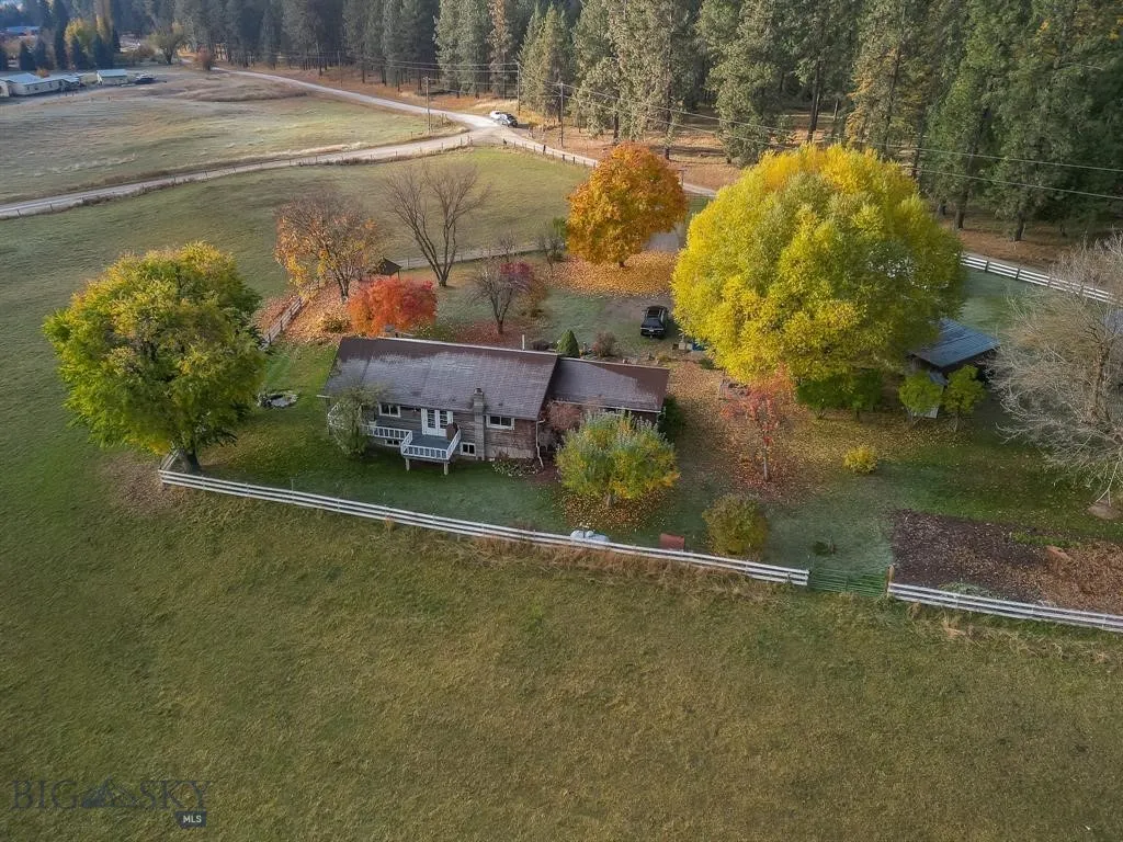4 Courtier, Thompson Falls, Montana 59873, Thompson Falls, Montana 59873, 3 Bedrooms Bedrooms, ,2 BathroomsBathrooms,Residential,For Sale,4 Courtier, Thompson Falls, Montana 59873,0,404738