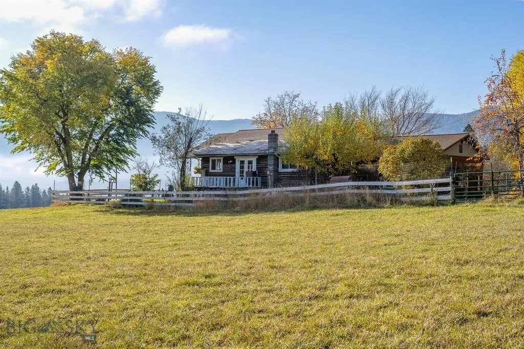 4 Courtier, Thompson Falls, Montana 59873, Thompson Falls, Montana 59873, 3 Bedrooms Bedrooms, ,2 BathroomsBathrooms,Residential,For Sale,4 Courtier, Thompson Falls, Montana 59873,0,404738