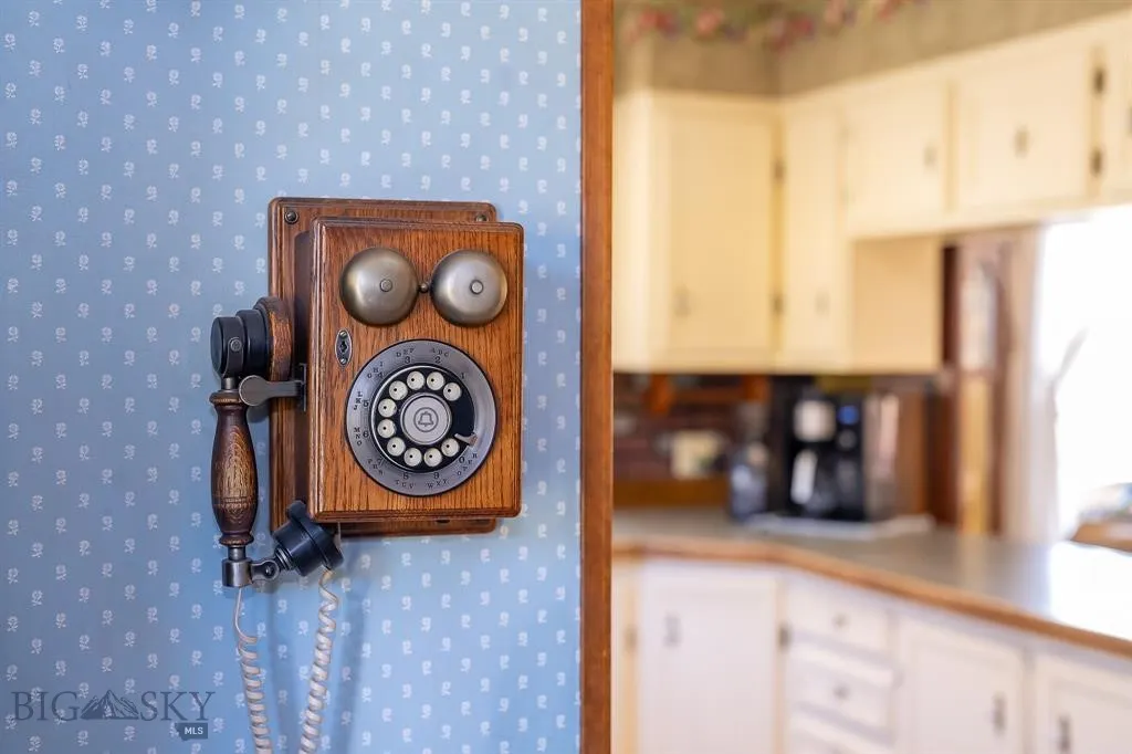 4 Courtier, Thompson Falls, Montana 59873, Thompson Falls, Montana 59873, 3 Bedrooms Bedrooms, ,2 BathroomsBathrooms,Residential,For Sale,4 Courtier, Thompson Falls, Montana 59873,0,404738