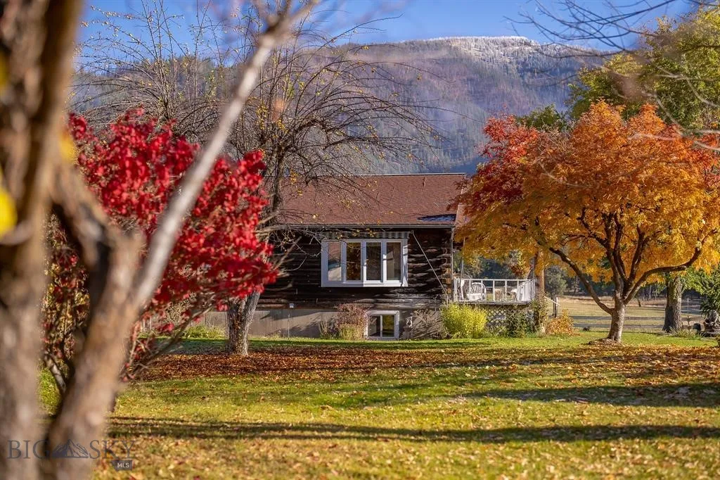 4 Courtier, Thompson Falls, Montana 59873, Thompson Falls, Montana 59873, 3 Bedrooms Bedrooms, ,2 BathroomsBathrooms,Residential,For Sale,4 Courtier, Thompson Falls, Montana 59873,0,404738