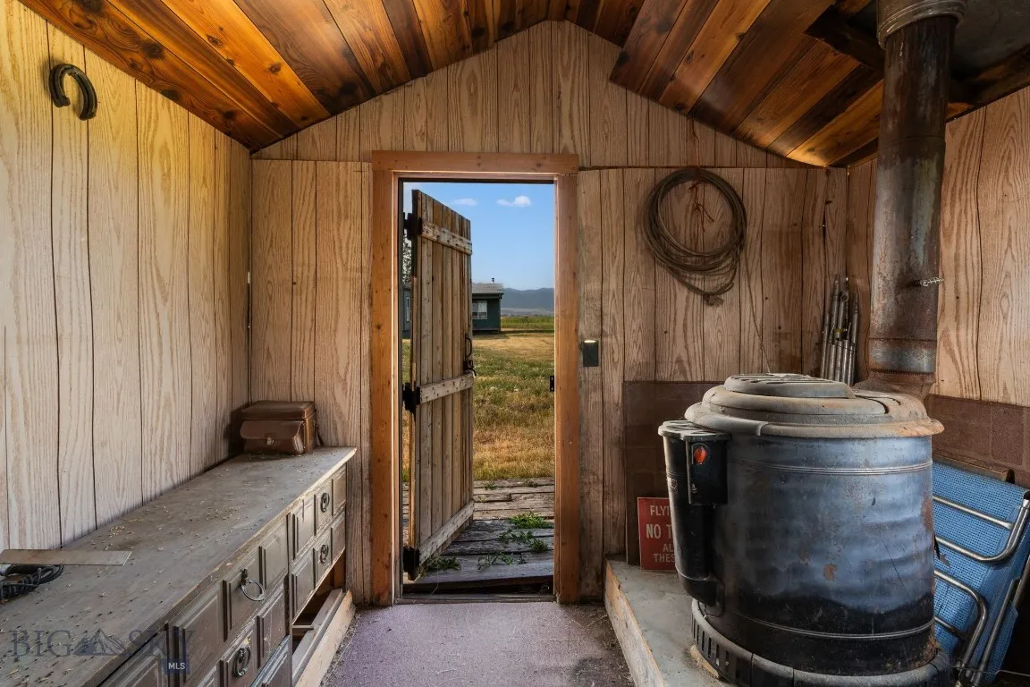 2221 Gateway South Road, Gallatin Gateway, Montana, Gallatin Gateway, Montana 59730, 2 Bedrooms Bedrooms, ,2 BathroomsBathrooms,Land,For Sale,2221 Gateway South Road, Gallatin Gateway, Montana,0,405088