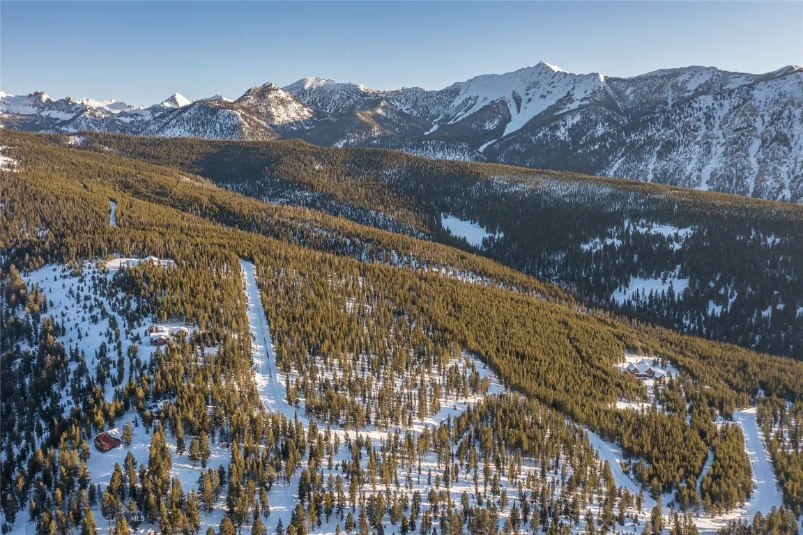 Lost Trails subdivision is close to all that Big Sky has to offer, including Big Sky Resort, Town Center, and the Lee Metcalf Wilderness area of the National Forest.