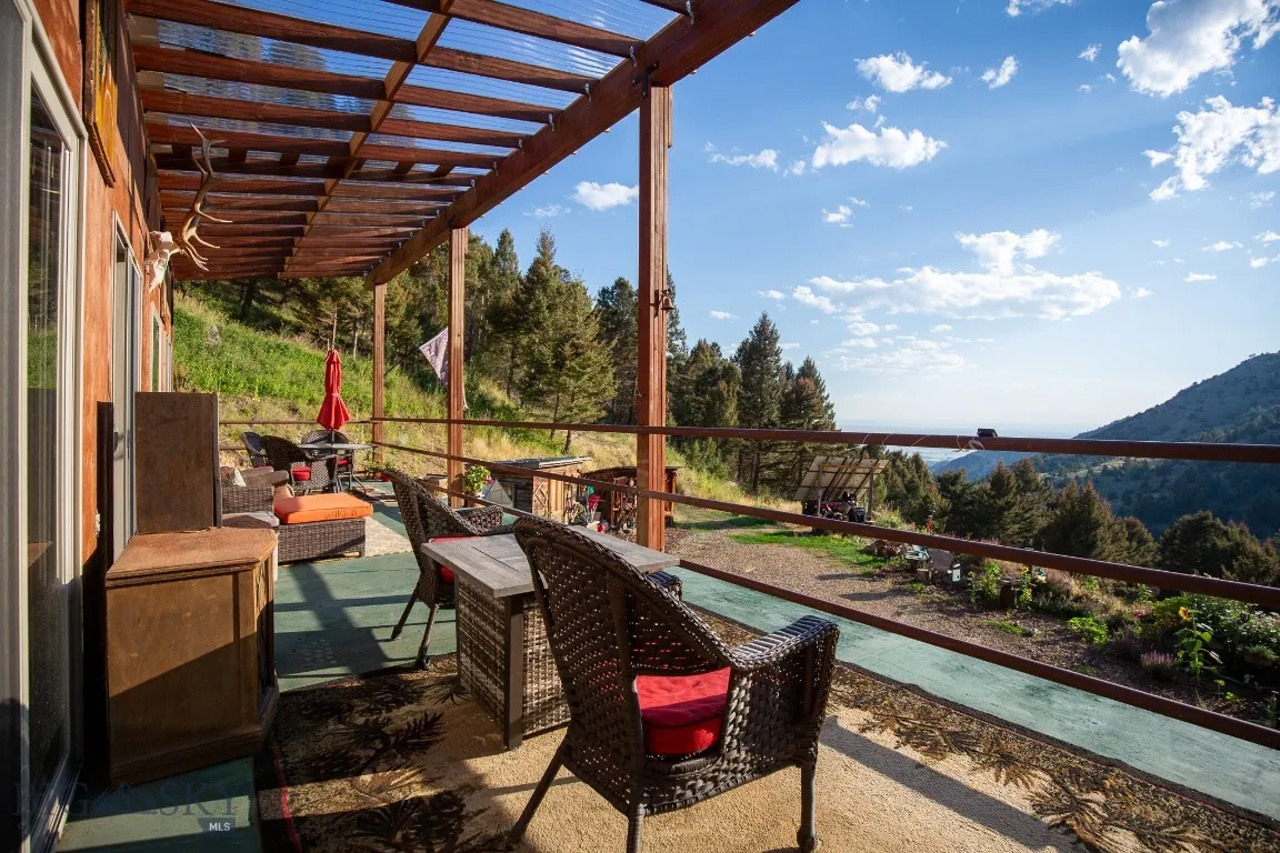 2nd Story Deck