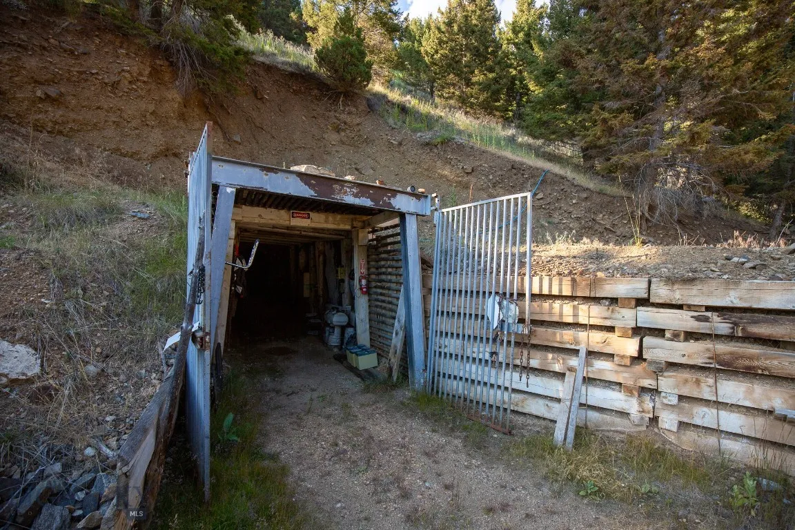 Fairview Mine