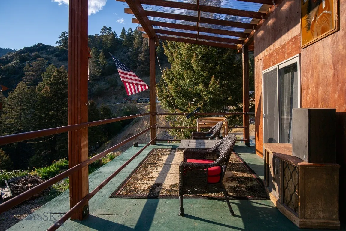 2nd Story Deck