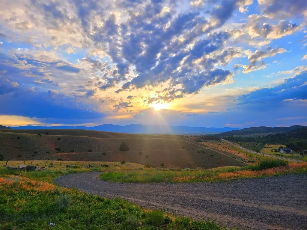 842 Mt Highway 2 W, Whitehall, Montana 59759, Whitehall, Montana 59759, 3 Bedrooms Bedrooms, ,2 BathroomsBathrooms,Residential,For Sale,842 Mt Highway 2 W, Whitehall, Montana 59759,0,405176