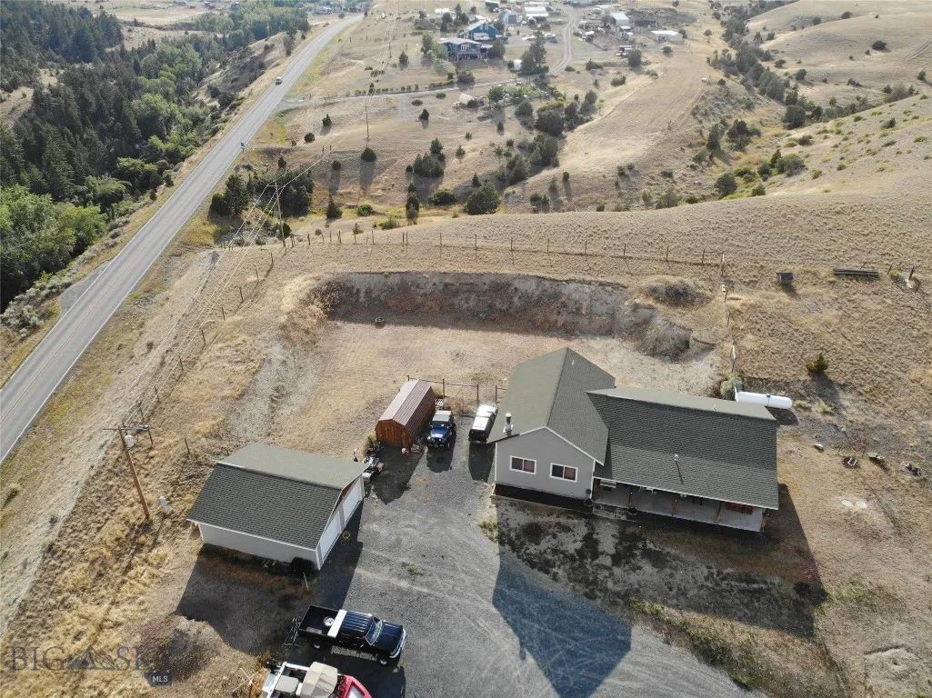 842 Mt Highway 2 W, Whitehall, Montana 59759, Whitehall, Montana 59759, 3 Bedrooms Bedrooms, ,2 BathroomsBathrooms,Residential,For Sale,842 Mt Highway 2 W, Whitehall, Montana 59759,0,405176