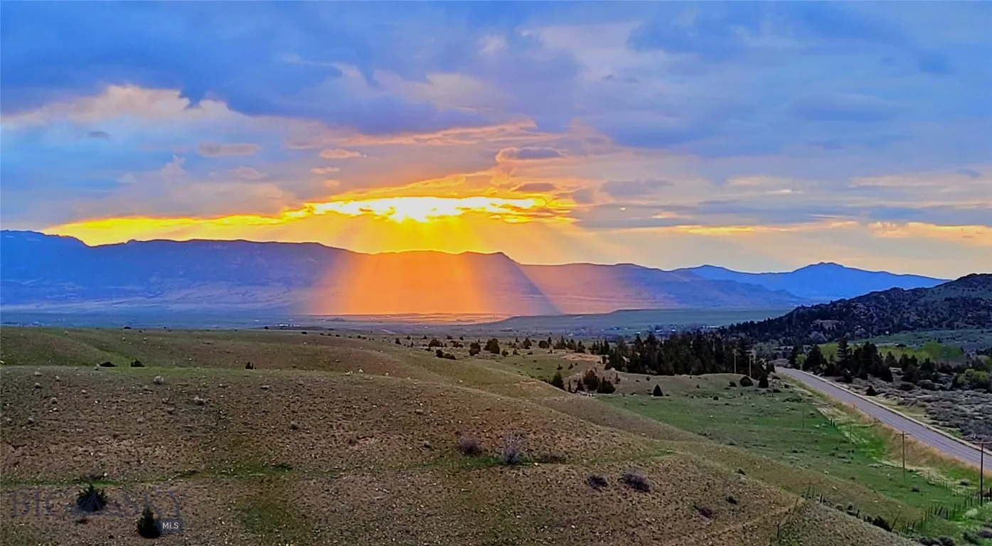 842 Mt Highway 2 W, Whitehall, Montana 59759, Whitehall, Montana 59759, 3 Bedrooms Bedrooms, ,2 BathroomsBathrooms,Residential,For Sale,842 Mt Highway 2 W, Whitehall, Montana 59759,0,405176