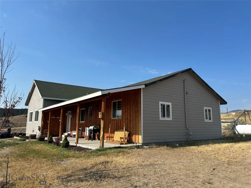 842 Mt Highway 2 W, Whitehall, Montana 59759, Whitehall, Montana 59759, 3 Bedrooms Bedrooms, ,2 BathroomsBathrooms,Residential,For Sale,842 Mt Highway 2 W, Whitehall, Montana 59759,0,405176