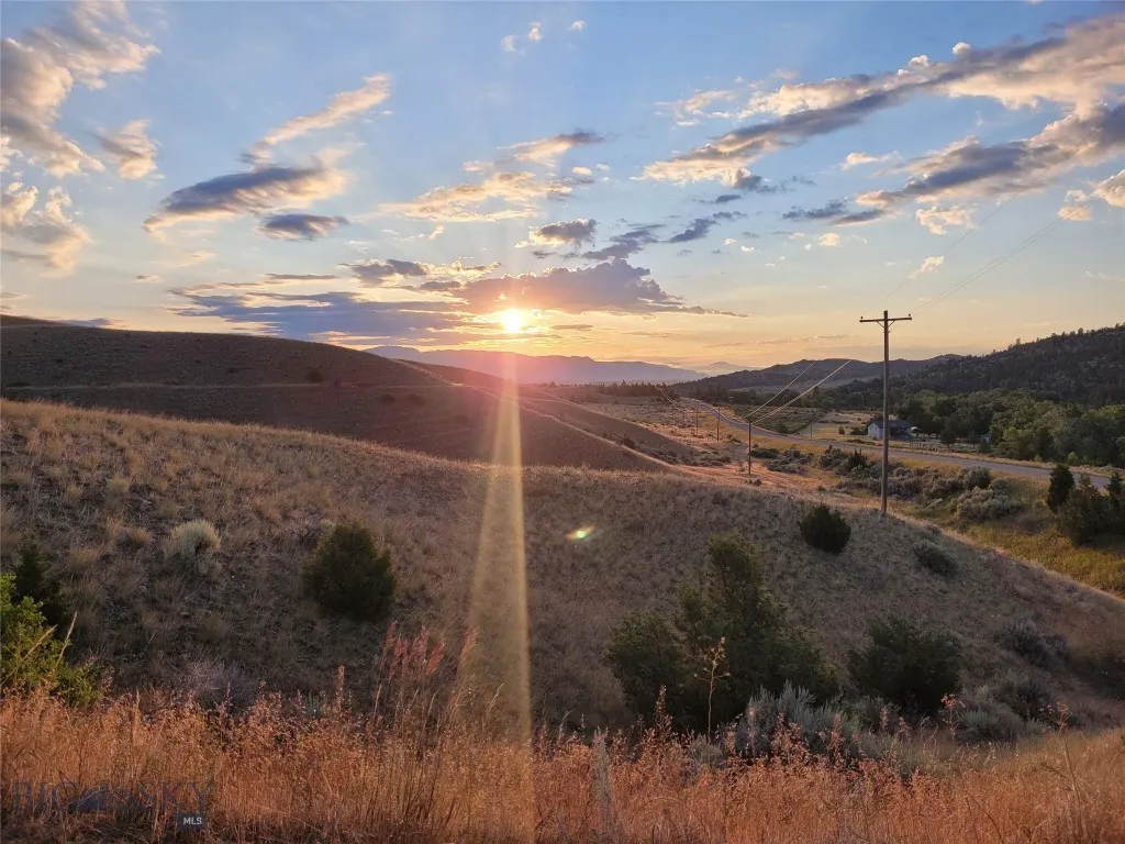 842 Mt Highway 2 W, Whitehall, Montana 59759, Whitehall, Montana 59759, 3 Bedrooms Bedrooms, ,2 BathroomsBathrooms,Residential,For Sale,842 Mt Highway 2 W, Whitehall, Montana 59759,0,405176