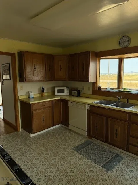 37 Ramspeck Lane, White Sulphur Springs, Montana 5, White Sulphur Springs, Montana 59645, 2 Bedrooms Bedrooms, ,2 BathroomsBathrooms,Residential,For Sale,37 Ramspeck Lane, White Sulphur Springs, Montana 5,0,405218