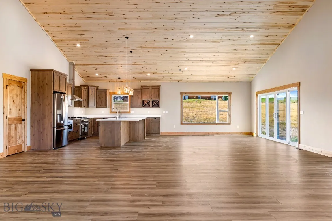 38 Heather Lane, Livingston, Montana 59047, Livingston, Montana 59047, 3 Bedrooms Bedrooms, ,2 BathroomsBathrooms,Residential,For Sale,38 Heather Lane, Livingston, Montana 59047,0,405244