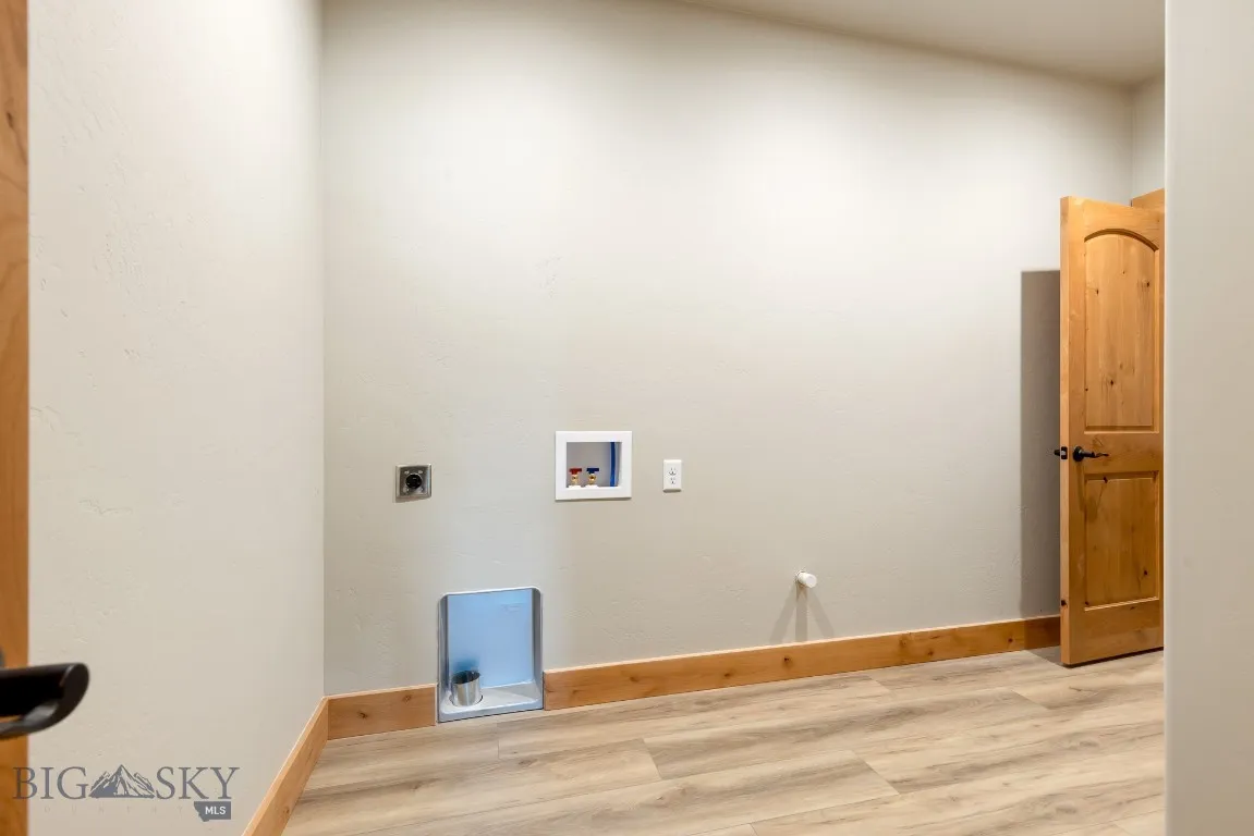 38 Heather Lane, Livingston, Montana 59047, Livingston, Montana 59047, 3 Bedrooms Bedrooms, ,2 BathroomsBathrooms,Residential,For Sale,38 Heather Lane, Livingston, Montana 59047,0,405244