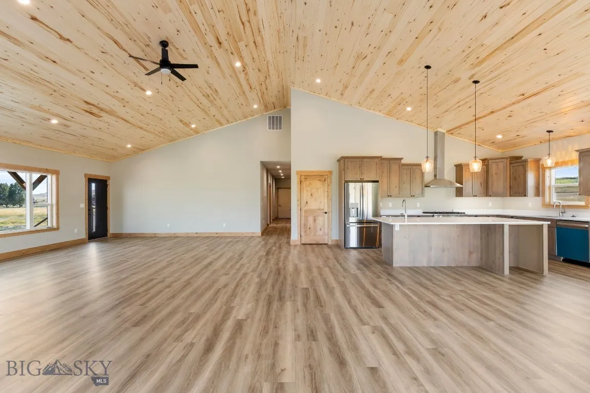 38 Heather Lane, Livingston, Montana 59047, Livingston, Montana 59047, 3 Bedrooms Bedrooms, ,2 BathroomsBathrooms,Residential,For Sale,38 Heather Lane, Livingston, Montana 59047,0,405244