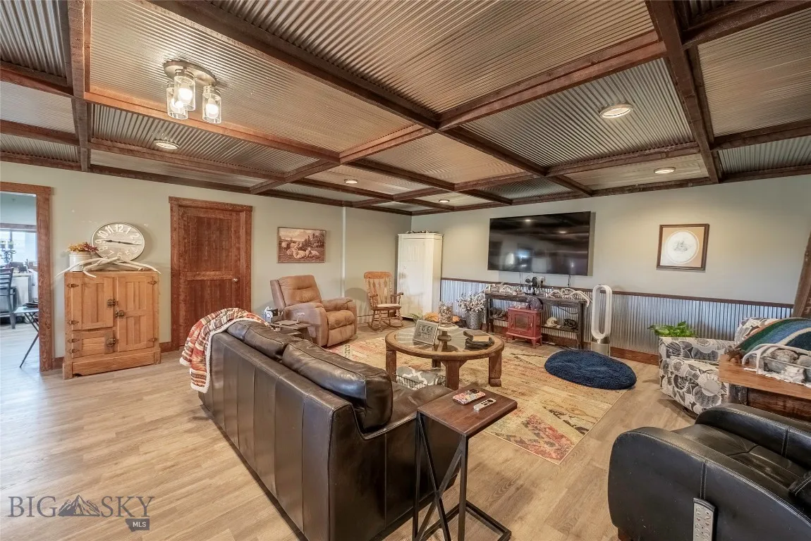 1000 Bates Road, Manhattan, Montana 59741, Manhattan, Montana 59741, 5 Bedrooms Bedrooms, ,3 BathroomsBathrooms,Residential,For Sale,1000 Bates Road, Manhattan, Montana 59741,0,405153