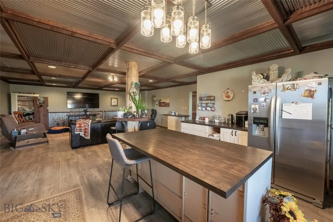 1000 Bates Road, Manhattan, Montana 59741, Manhattan, Montana 59741, 5 Bedrooms Bedrooms, ,3 BathroomsBathrooms,Residential,For Sale,1000 Bates Road, Manhattan, Montana 59741,0,405153