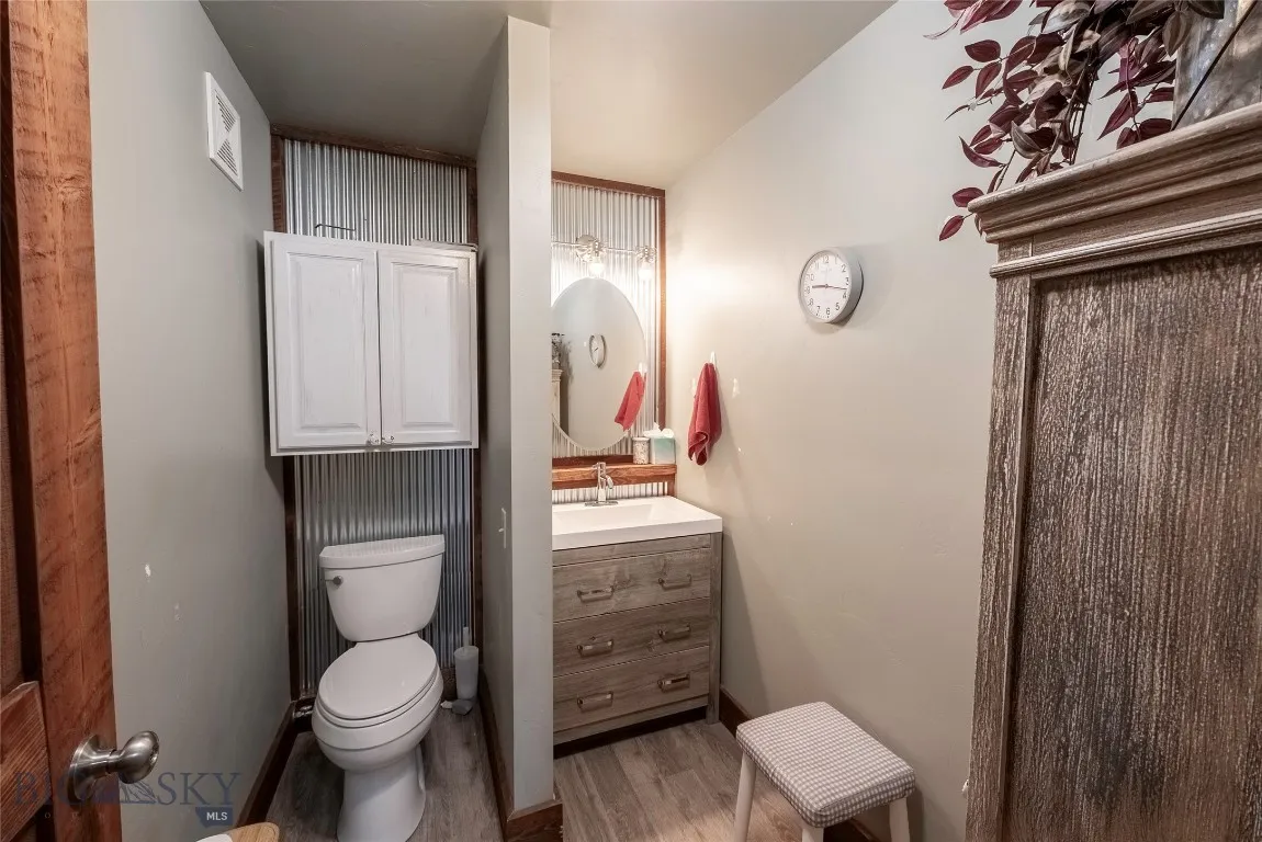1000 Bates Road, Manhattan, Montana 59741, Manhattan, Montana 59741, 5 Bedrooms Bedrooms, ,3 BathroomsBathrooms,Residential,For Sale,1000 Bates Road, Manhattan, Montana 59741,0,405153