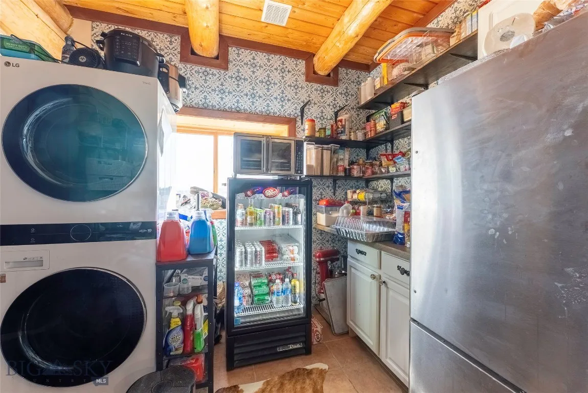 1000 Bates Road, Manhattan, Montana 59741, Manhattan, Montana 59741, 5 Bedrooms Bedrooms, ,3 BathroomsBathrooms,Residential,For Sale,1000 Bates Road, Manhattan, Montana 59741,0,405153