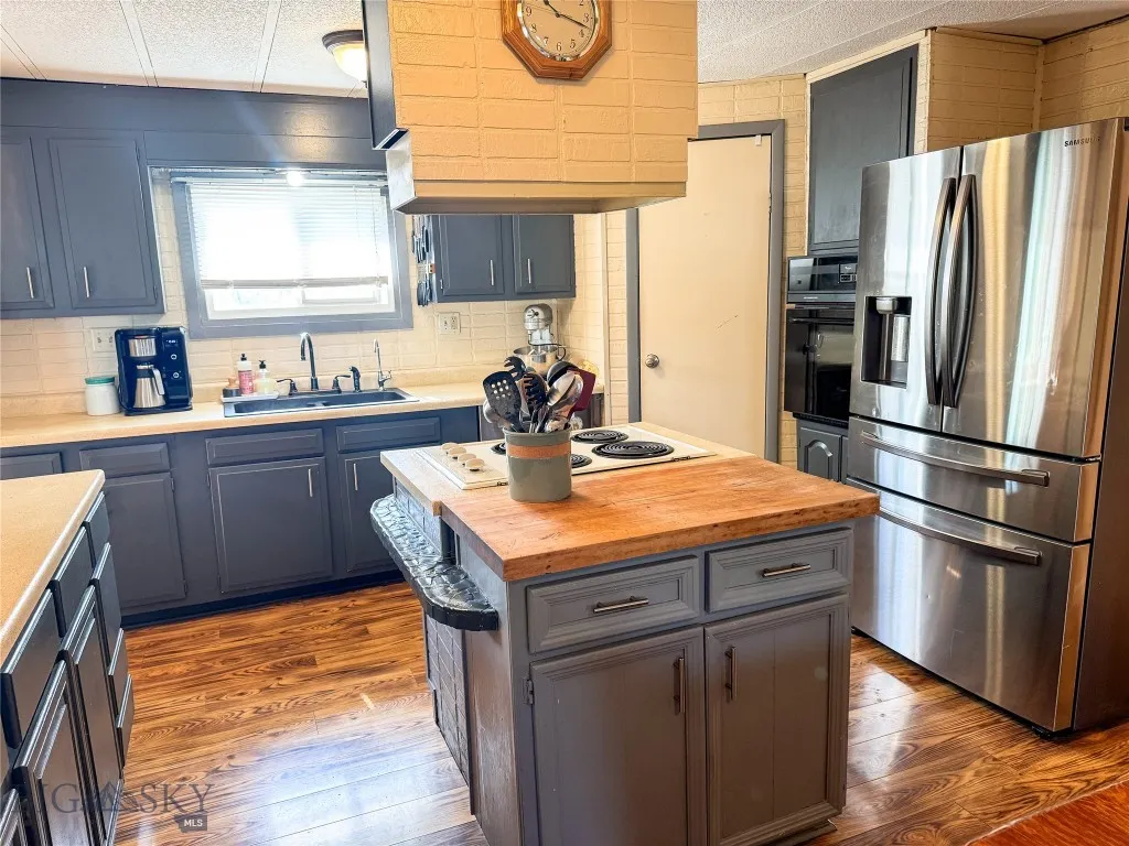 15 West End Road, Livingston, Montana 59047, Livingston, Montana 59047, ,Commercial Sale,For Sale,15 West End Road, Livingston, Montana 59047,0,405354