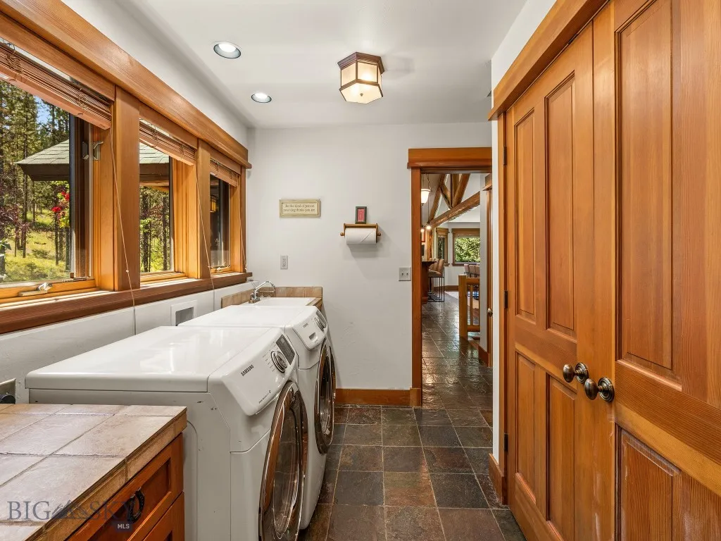 Laundry room/ Mudroom
