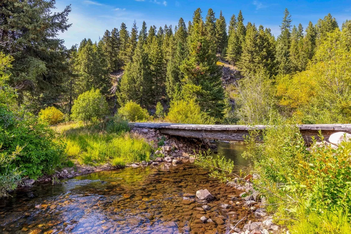 97 Moose Creek Road, White Sulphur Springs, Montan, White Sulphur Springs, Montana 59645, 2 Bedrooms Bedrooms, ,1 BathroomBathrooms,Farm,For Sale,97 Moose Creek Road, White Sulphur Springs, Montan,0,405427