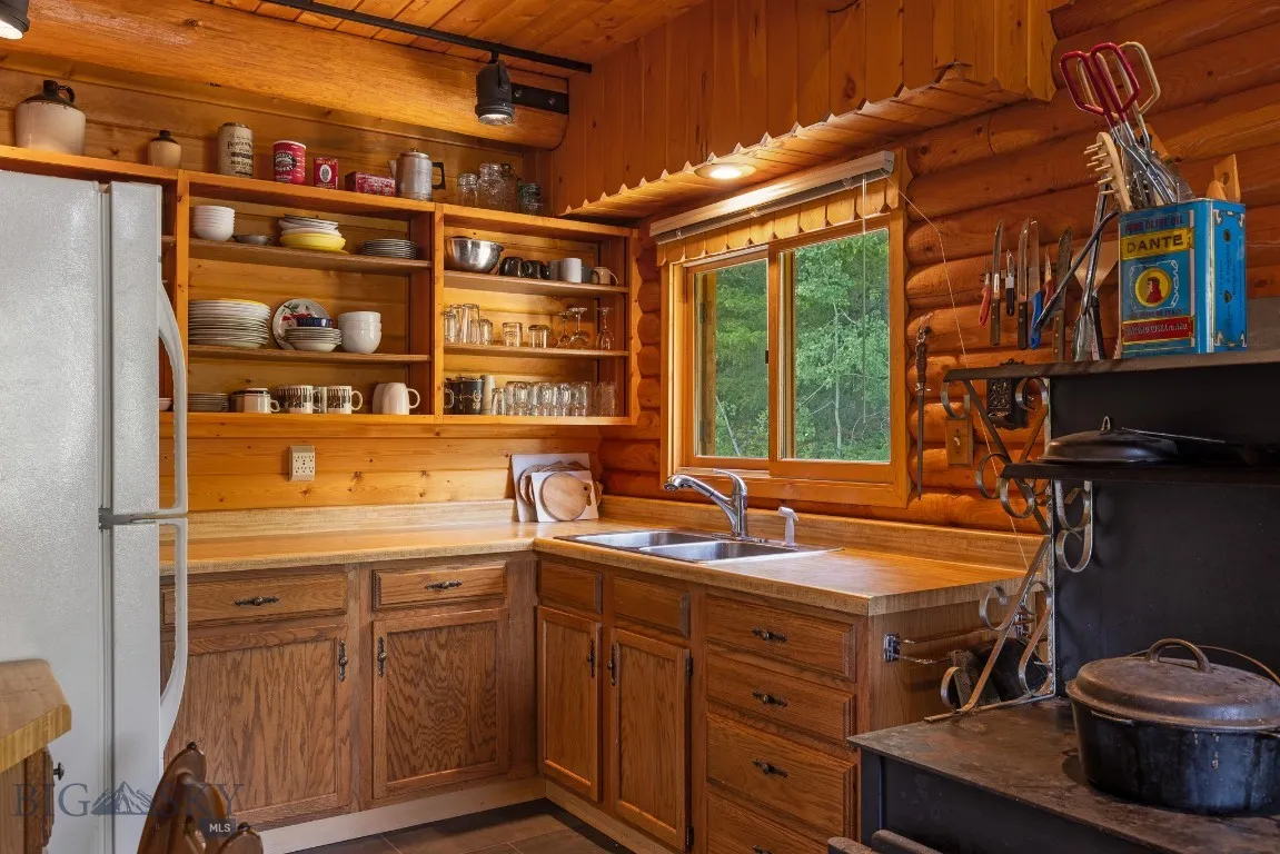 97 Moose Creek Road, White Sulphur Springs, Montan, White Sulphur Springs, Montana 59645, 2 Bedrooms Bedrooms, ,1 BathroomBathrooms,Farm,For Sale,97 Moose Creek Road, White Sulphur Springs, Montan,0,405427