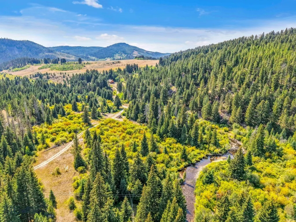 97 Moose Creek Road, White Sulphur Springs, Montan, White Sulphur Springs, Montana 59645, 2 Bedrooms Bedrooms, ,1 BathroomBathrooms,Farm,For Sale,97 Moose Creek Road, White Sulphur Springs, Montan,0,405427