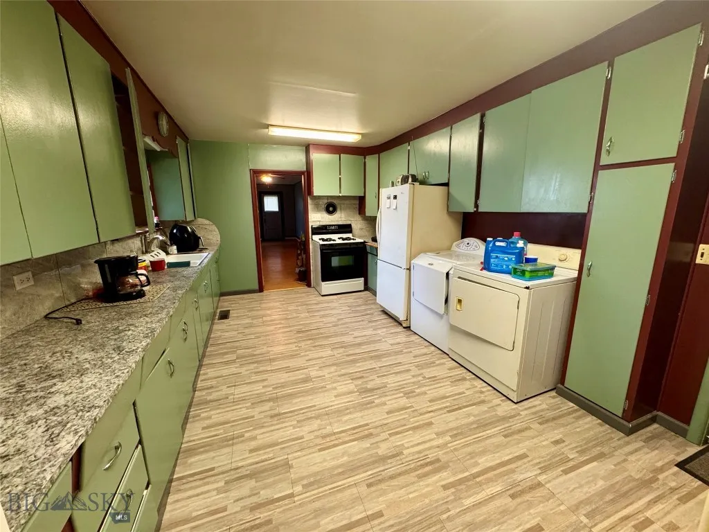 714 Front Street, Fort Benton, Montana 59442, Fort Benton, Montana 59442, 2 Bedrooms Bedrooms, ,1 BathroomBathrooms,Residential,For Sale,714 Front Street, Fort Benton, Montana 59442,0,405445