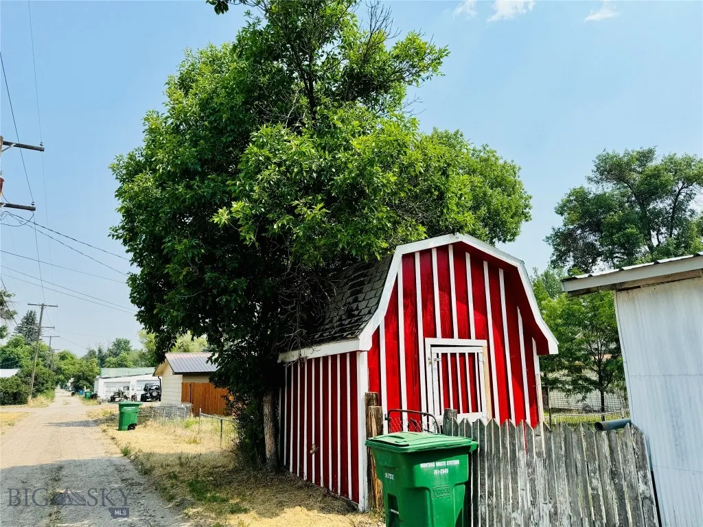 714 Front Street, Fort Benton, Montana 59442, Fort Benton, Montana 59442, 2 Bedrooms Bedrooms, ,1 BathroomBathrooms,Residential,For Sale,714 Front Street, Fort Benton, Montana 59442,0,405445