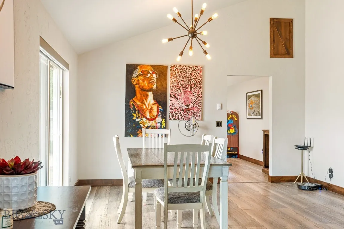 Vaulted ceilings and natural light