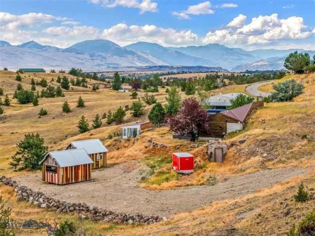 3200 sf house, 2000 sf shop, 2 cabins & greenhouse