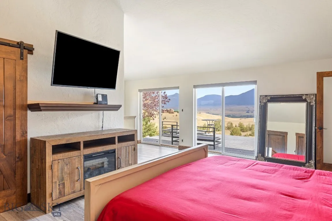 Natural light and mountain views