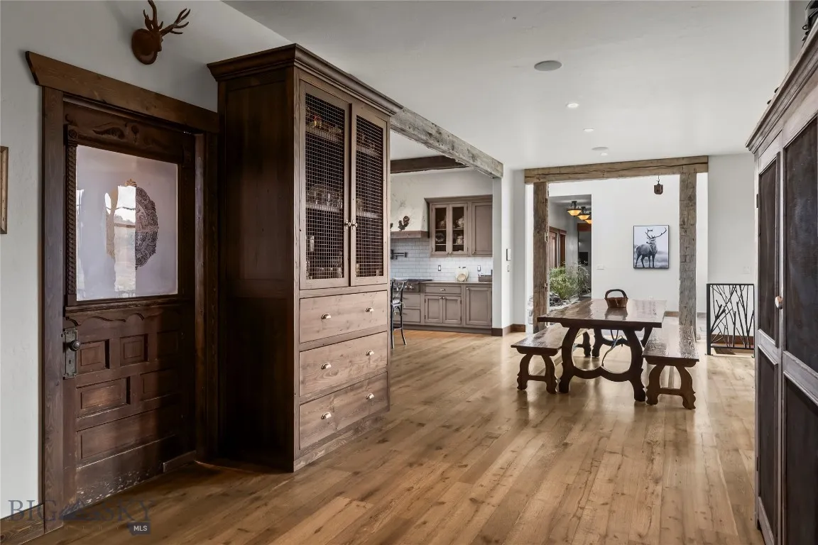 190 Sagittarius Skyway, Emigrant, Montana 59027, Emigrant, Montana 59027, 6 Bedrooms Bedrooms, ,5 BathroomsBathrooms,Residential,For Sale,190 Sagittarius Skyway, Emigrant, Montana 59027,0,405163
