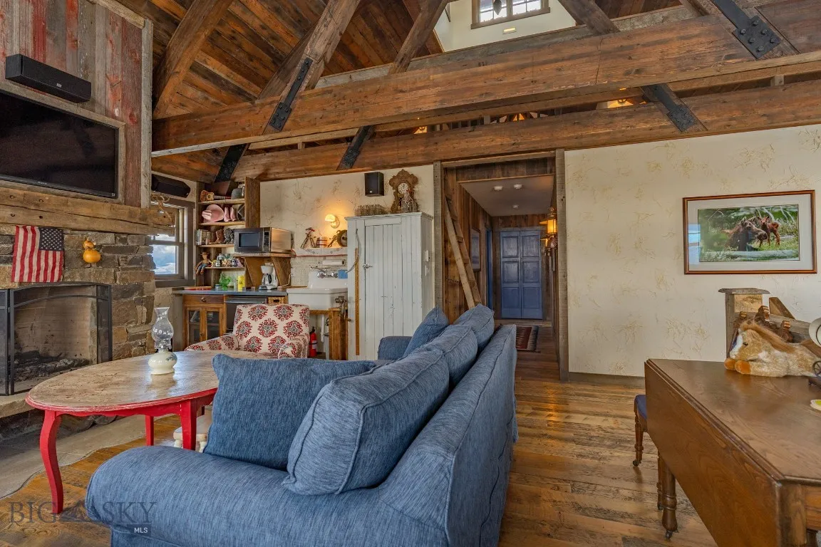 190 Sagittarius Skyway, Emigrant, Montana 59027, Emigrant, Montana 59027, 6 Bedrooms Bedrooms, ,5 BathroomsBathrooms,Residential,For Sale,190 Sagittarius Skyway, Emigrant, Montana 59027,0,405163