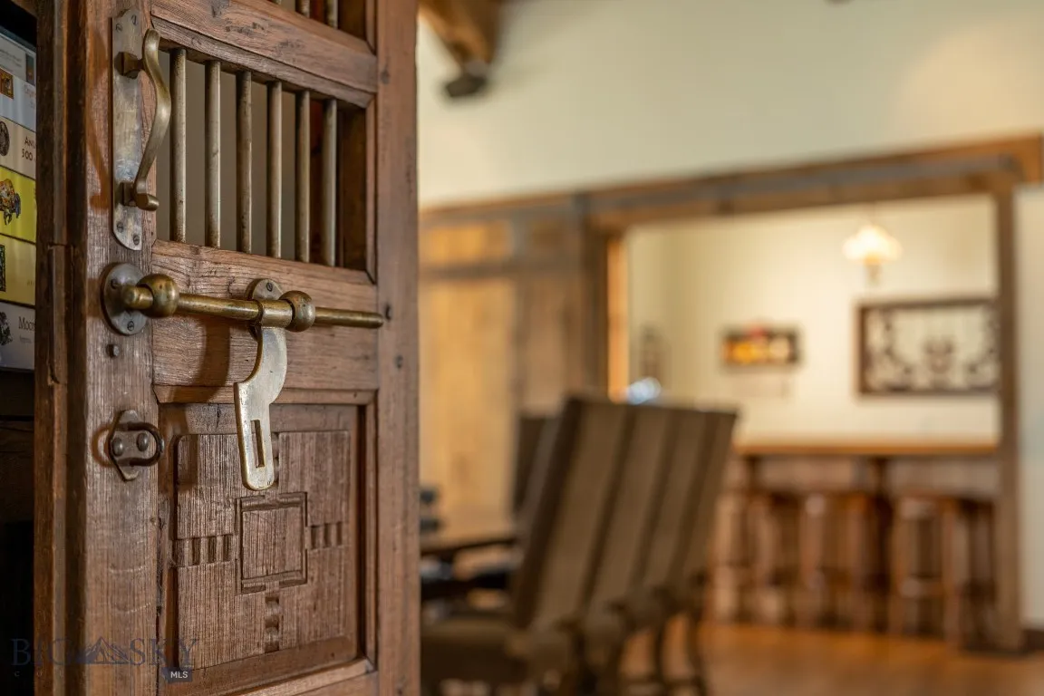 190 Sagittarius Skyway, Emigrant, Montana 59027, Emigrant, Montana 59027, 6 Bedrooms Bedrooms, ,5 BathroomsBathrooms,Residential,For Sale,190 Sagittarius Skyway, Emigrant, Montana 59027,0,405163