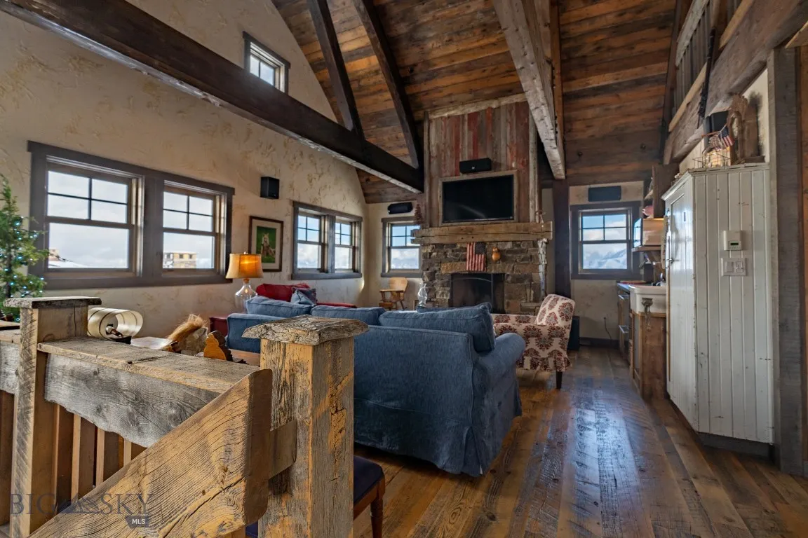 190 Sagittarius Skyway, Emigrant, Montana 59027, Emigrant, Montana 59027, 6 Bedrooms Bedrooms, ,5 BathroomsBathrooms,Residential,For Sale,190 Sagittarius Skyway, Emigrant, Montana 59027,0,405163
