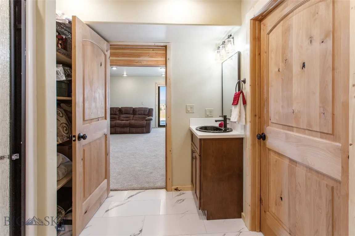 9 Nordic Trail, Butte, Montana 59701, Butte, Montana 59701, 4 Bedrooms Bedrooms, ,5 BathroomsBathrooms,Residential,For Sale,9 Nordic Trail, Butte, Montana 59701,0,405511