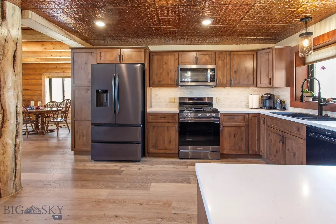 9 Nordic Trail, Butte, Montana 59701, Butte, Montana 59701, 4 Bedrooms Bedrooms, ,5 BathroomsBathrooms,Residential,For Sale,9 Nordic Trail, Butte, Montana 59701,0,405511