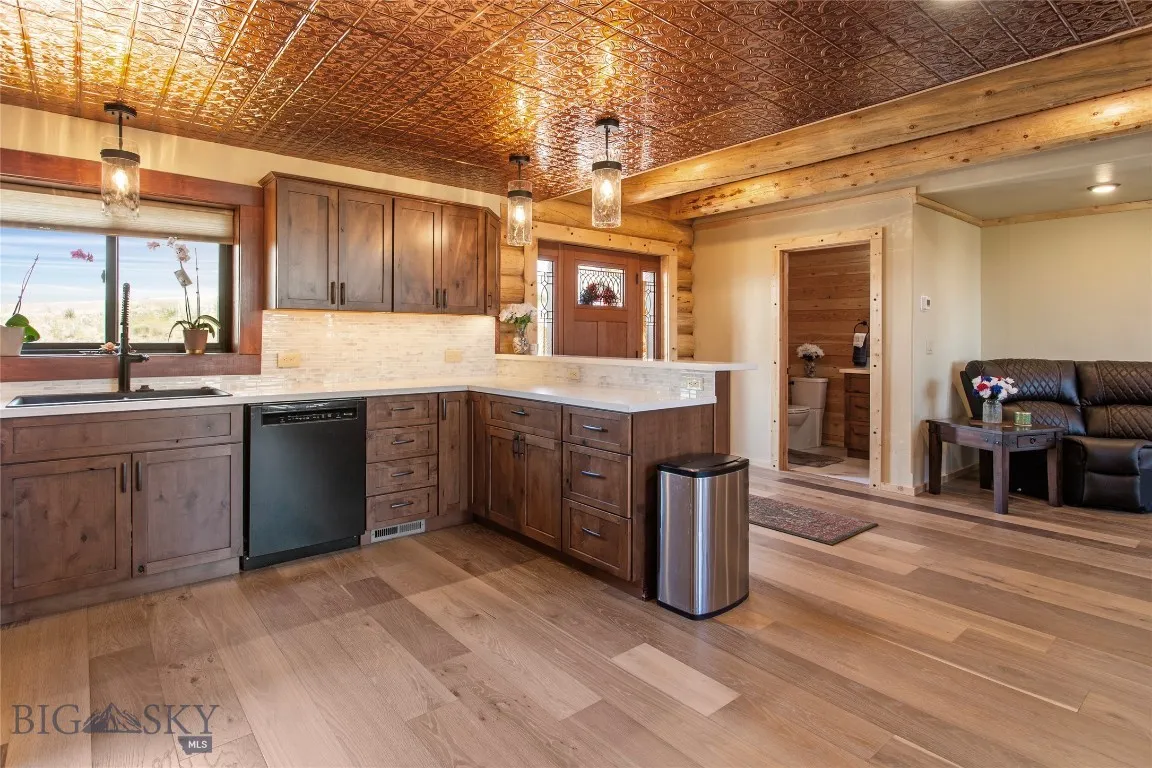 9 Nordic Trail, Butte, Montana 59701, Butte, Montana 59701, 4 Bedrooms Bedrooms, ,5 BathroomsBathrooms,Residential,For Sale,9 Nordic Trail, Butte, Montana 59701,0,405511