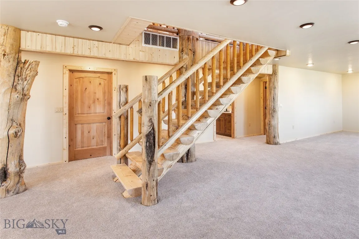 9 Nordic Trail, Butte, Montana 59701, Butte, Montana 59701, 4 Bedrooms Bedrooms, ,5 BathroomsBathrooms,Residential,For Sale,9 Nordic Trail, Butte, Montana 59701,0,405511
