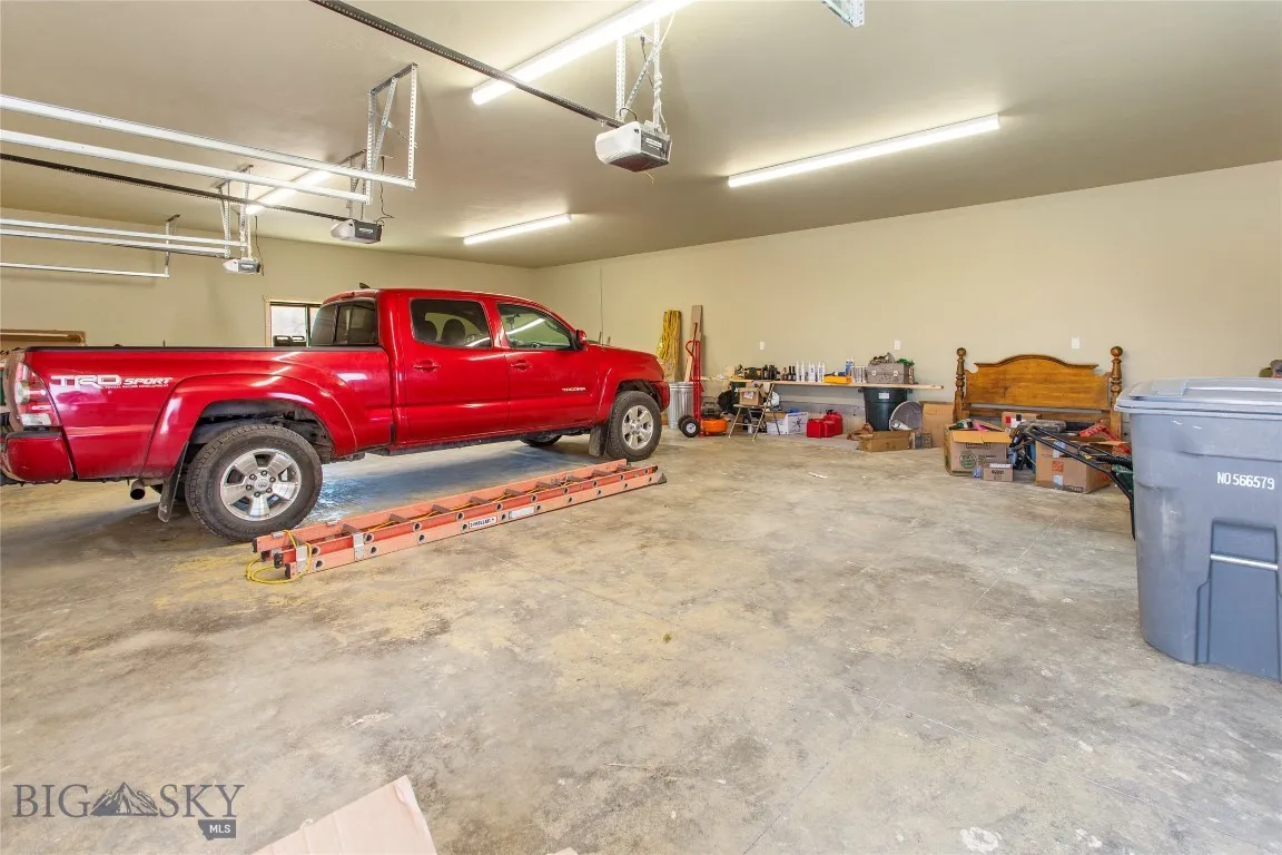 9 Nordic Trail, Butte, Montana 59701, Butte, Montana 59701, 4 Bedrooms Bedrooms, ,5 BathroomsBathrooms,Residential,For Sale,9 Nordic Trail, Butte, Montana 59701,0,405511