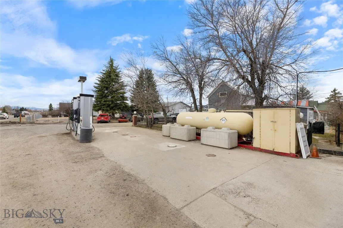 301 1st Avenue N, Clyde Park, Montana 59018, Clyde Park, Montana 59018, ,Commercial Sale,For Sale,301 1st Avenue N, Clyde Park, Montana 59018,0,405552