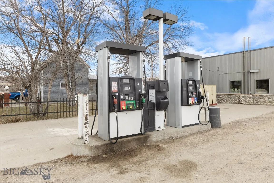 301 1st Avenue N, Clyde Park, Montana 59018, Clyde Park, Montana 59018, ,Commercial Sale,For Sale,301 1st Avenue N, Clyde Park, Montana 59018,0,405552