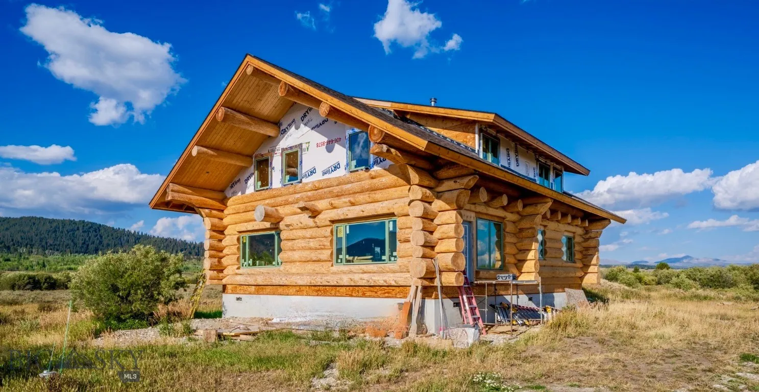 Surrounding Mountain Views