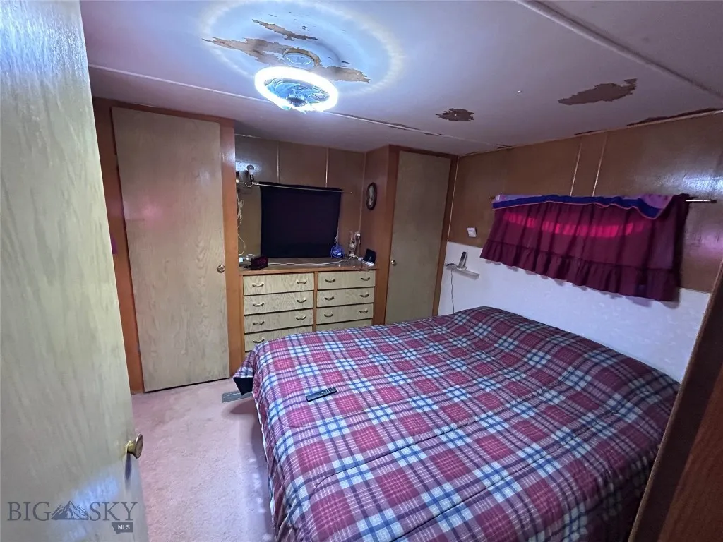 4 652 S. Rock Creek Road, Fort Peck, Montana 59223, Fort Peck, Montana 59223, 2 Bedrooms Bedrooms, ,1 BathroomBathrooms,Residential,For Sale,4 652 S. Rock Creek Road, Fort Peck, Montana 59223,0,405411