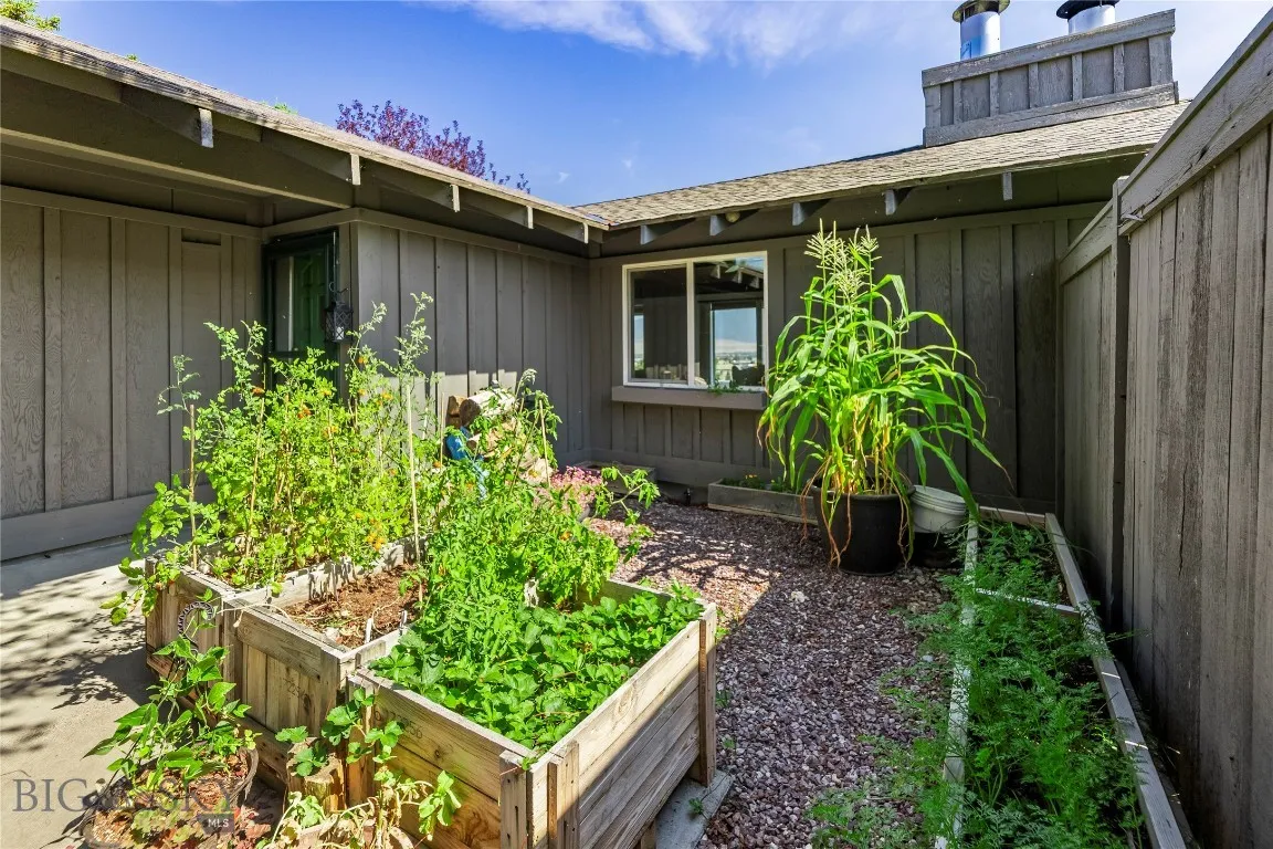 2 Snowcrest Court A, Ennis, Montana 59729, Ennis, Montana 59729, 2 Bedrooms Bedrooms, ,2 BathroomsBathrooms,Residential,For Sale,2 Snowcrest Court A, Ennis, Montana 59729,0,405617