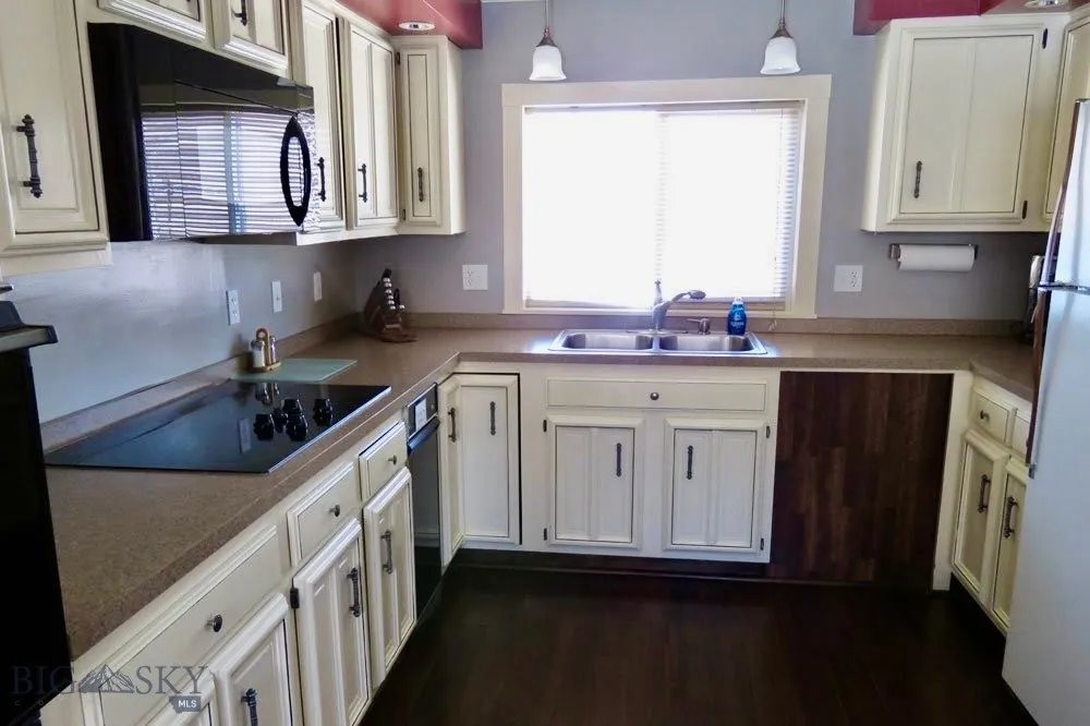 132 N Electric Street, West Yellowstone, Montana 5, West Yellowstone, Montana 59758, ,Land,For Sale,132 N Electric Street, West Yellowstone, Montana 5,0,405651