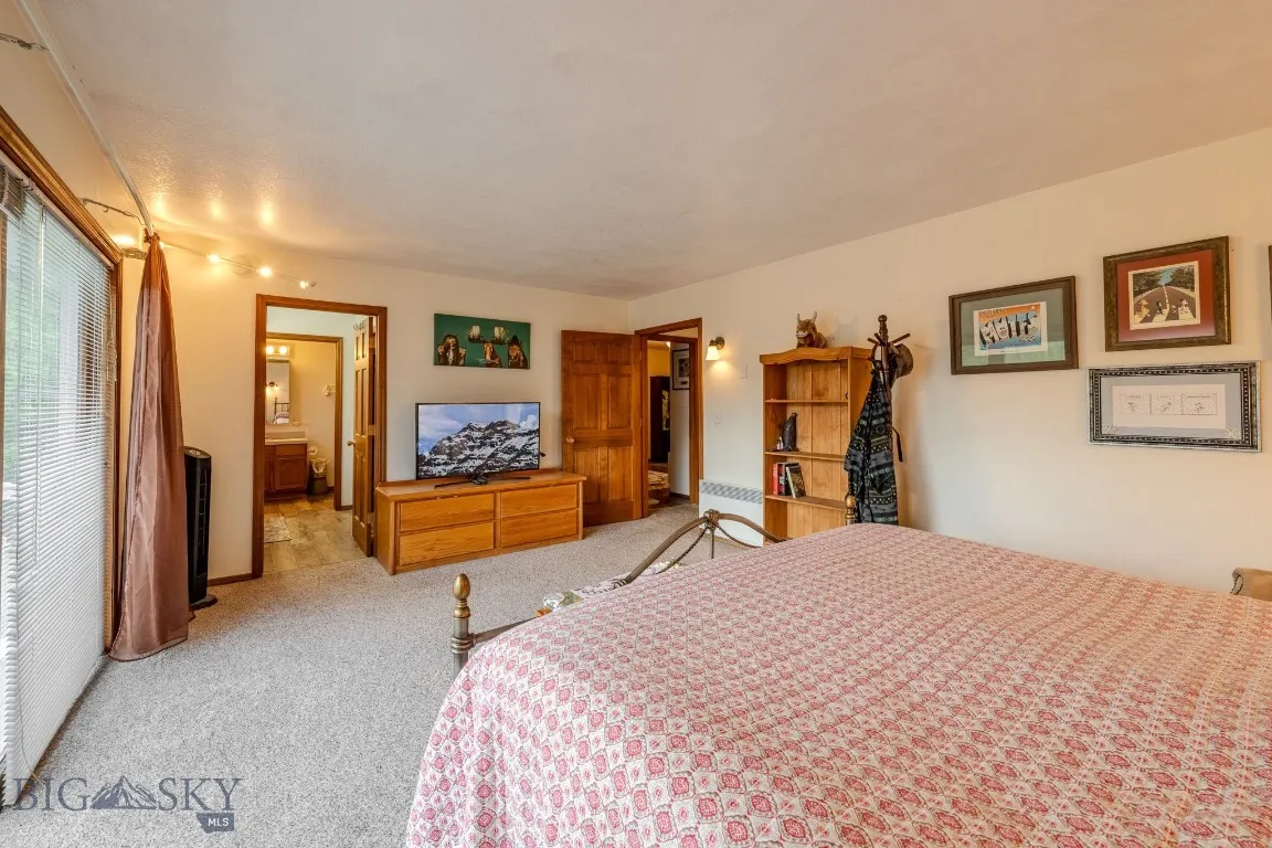 509 Gallatin Avenue, West Yellowstone, Montana 597, West Yellowstone, Montana 59758, 4 Bedrooms Bedrooms, ,2 BathroomsBathrooms,Residential,For Sale,509 Gallatin Avenue, West Yellowstone, Montana 597,0,405454