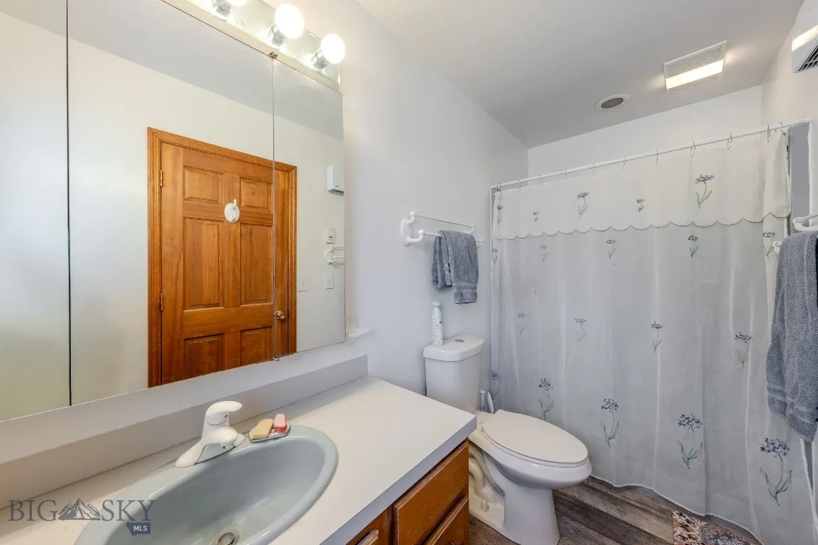 509 Gallatin Avenue, West Yellowstone, Montana 597, West Yellowstone, Montana 59758, 4 Bedrooms Bedrooms, ,2 BathroomsBathrooms,Residential,For Sale,509 Gallatin Avenue, West Yellowstone, Montana 597,0,405454